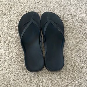 Archies black womens size 11 / mens size 10